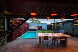 rockyourbnb Designer Urban Villa airbnb Bali Offener Wohnbereich