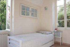 rockyourbnb airbnb italien schlafzimmer